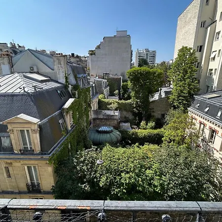 Haussmann-style With Charm In The 16th * Paříž